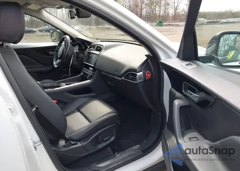 2018 Jaguar F-Pace 25T Premium z USA, uszkodzony, nr VIN SADCJ2FX7JA295057